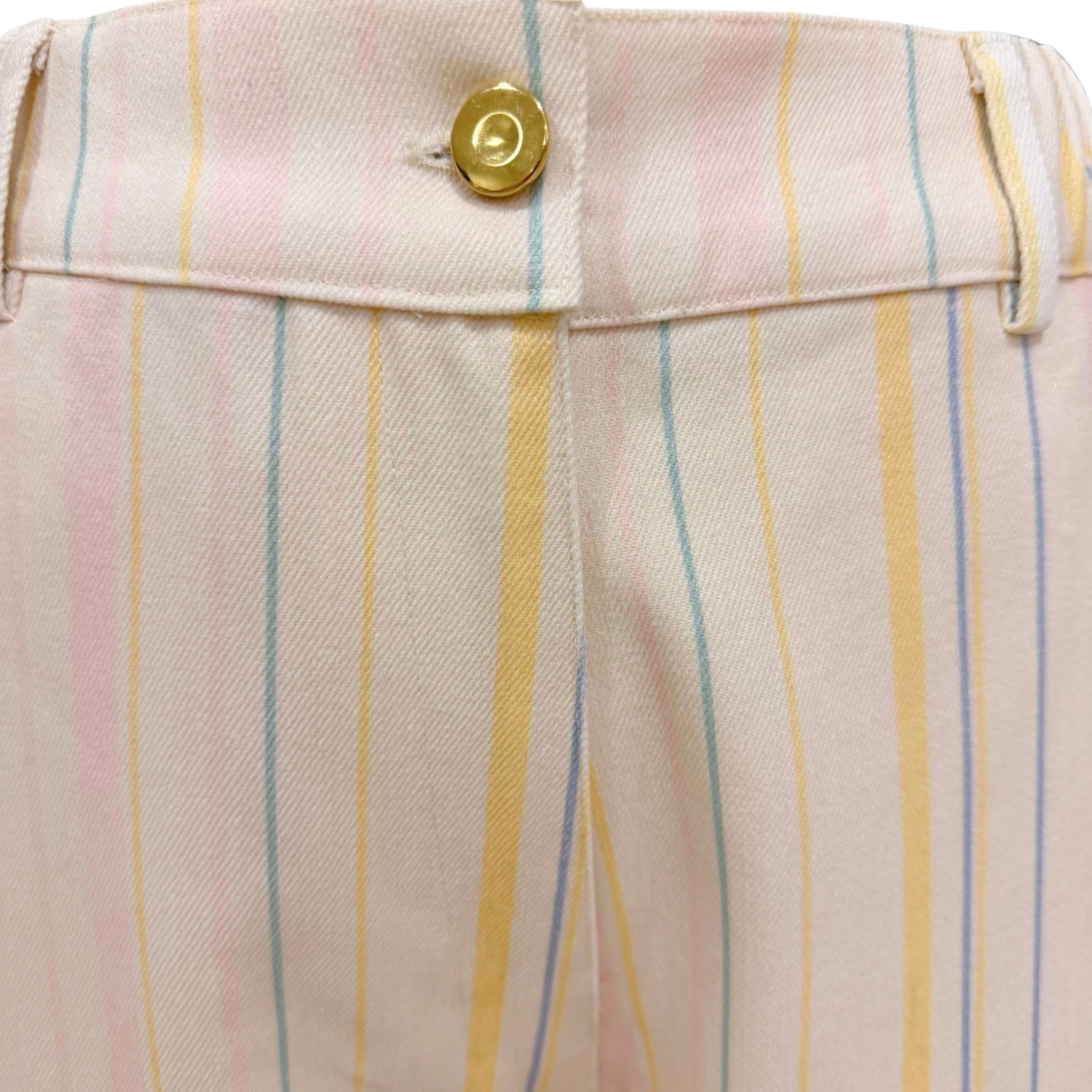 Pastellfarbene Pier-Hose